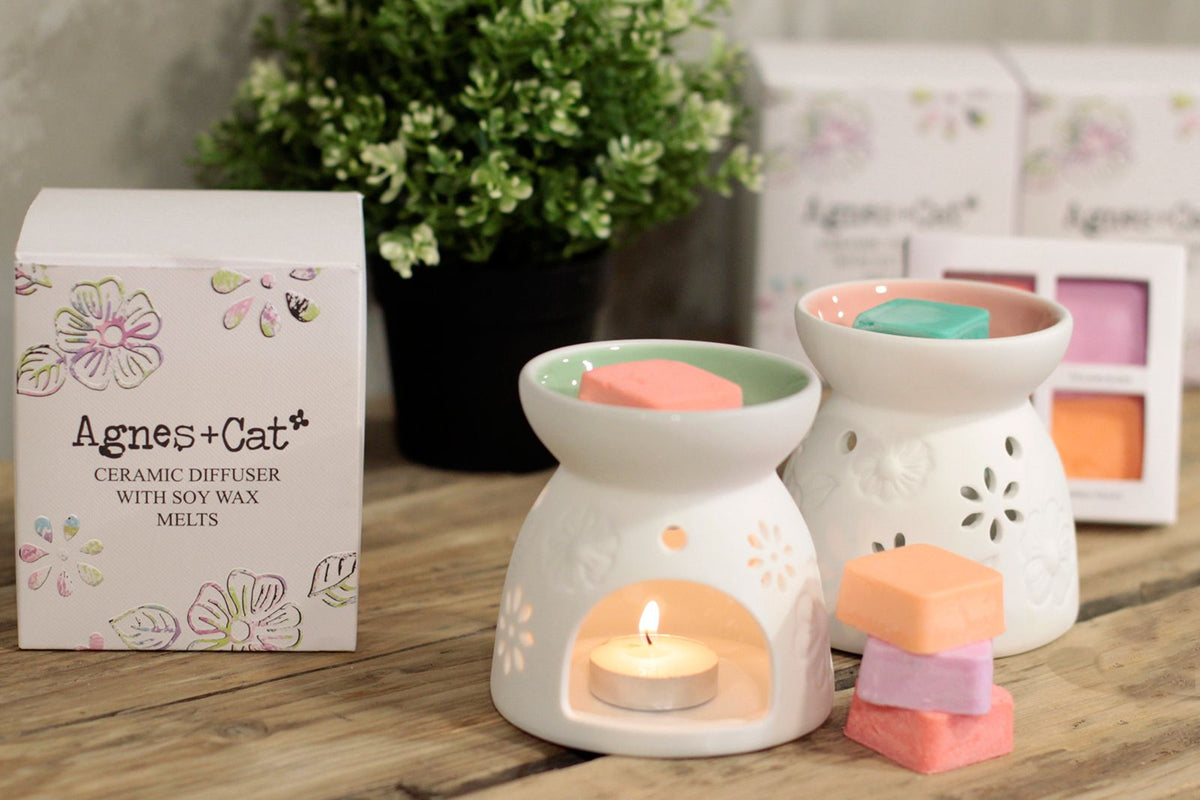 Agnes + Cat Wax Melter with Four Soy Wax Melts – Floral Ceramic Burner | CardsAmoreStore