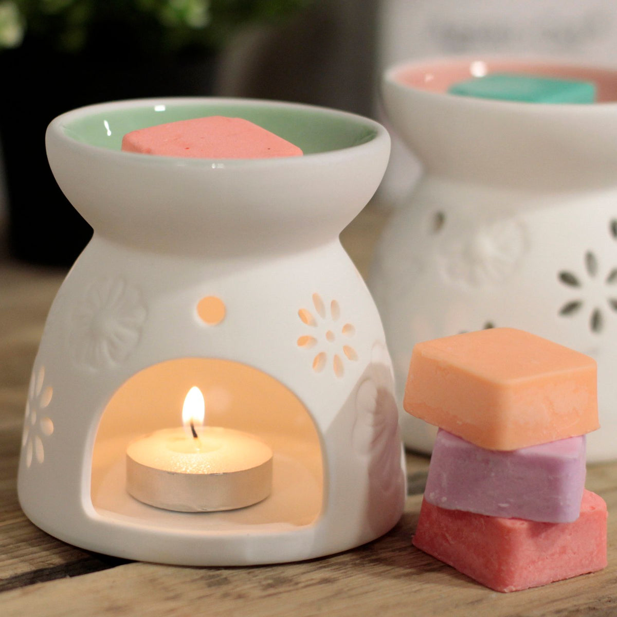 Agnes + Cat Wax Melter with Four Soy Wax Melts – Floral Ceramic Burner | CardsAmoreStore