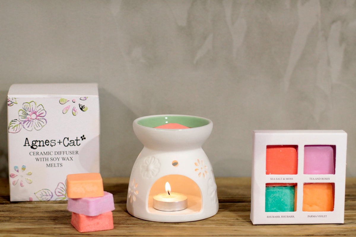 Agnes + Cat Wax Melter with Four Soy Wax Melts – Floral Ceramic Burner | CardsAmoreStore